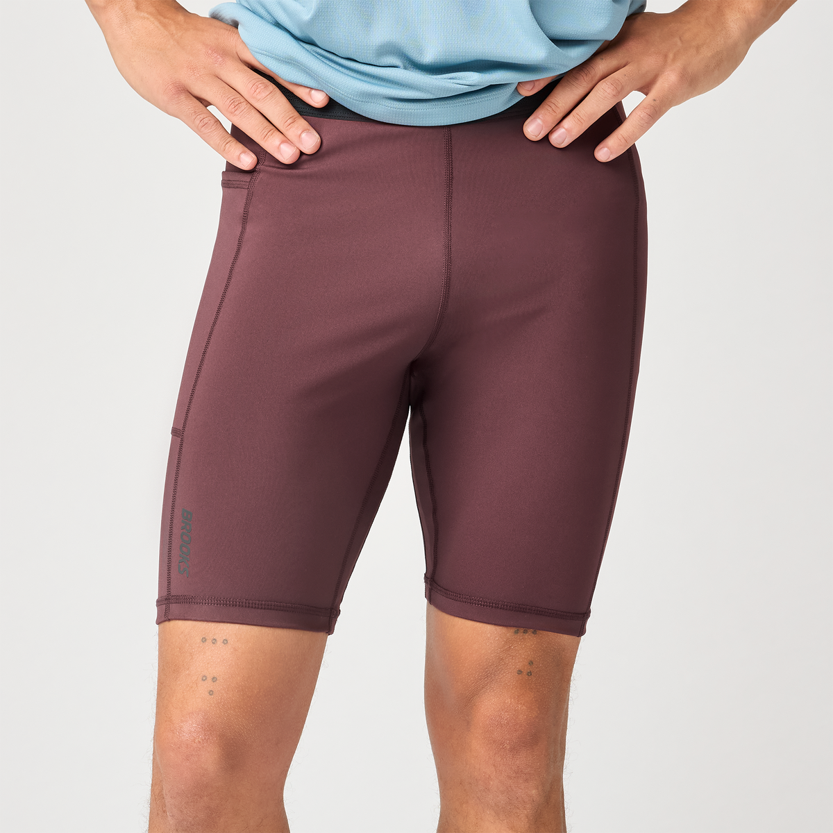 Dash Half Tight